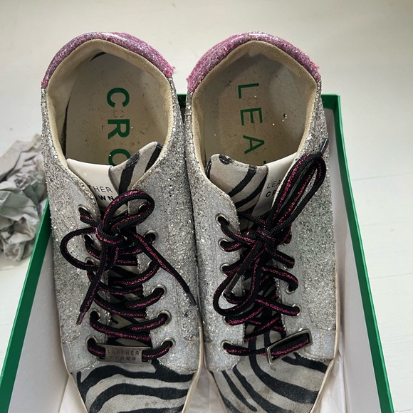 Designer Leather Crown Sneakers in silver glitter, zebra toe on leather. S 39 - Picture 6 of 10